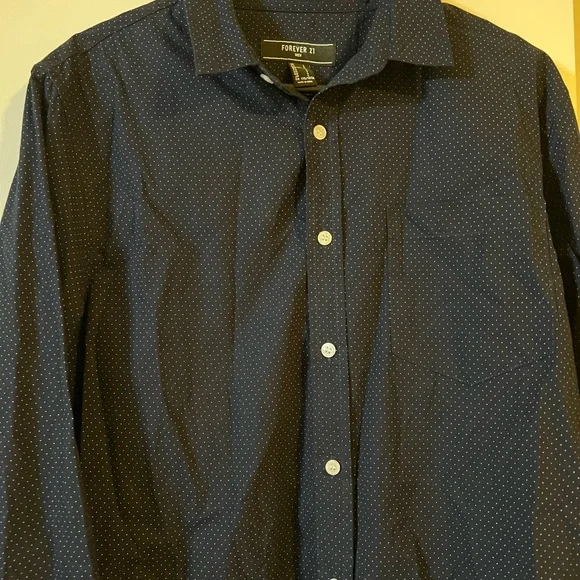 Button down - Picture 4 of 4